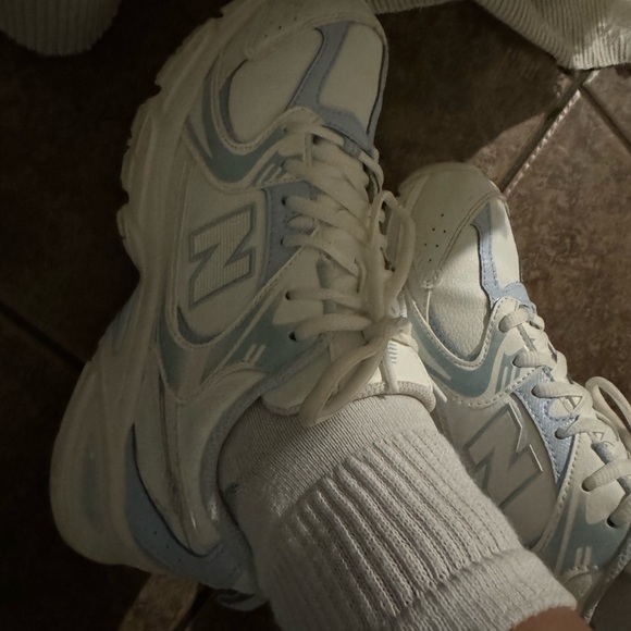 530 New Balance - Picture 1 of 3